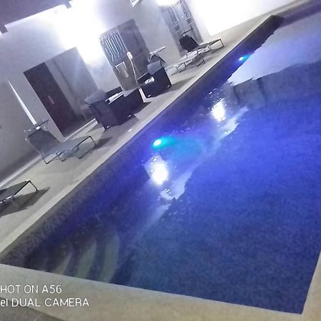 Villa Diambars Sali Tap Екстер'єр фото
