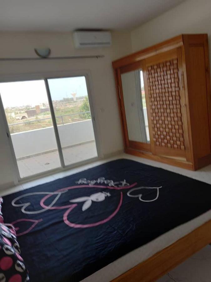 Villa Diambars Sali Tap Екстер'єр фото