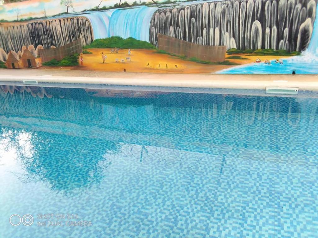 Villa Diambars Sali Tap Екстер'єр фото