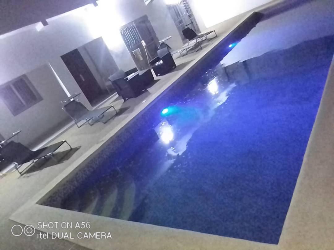 Villa Diambars Sali Tap Екстер'єр фото